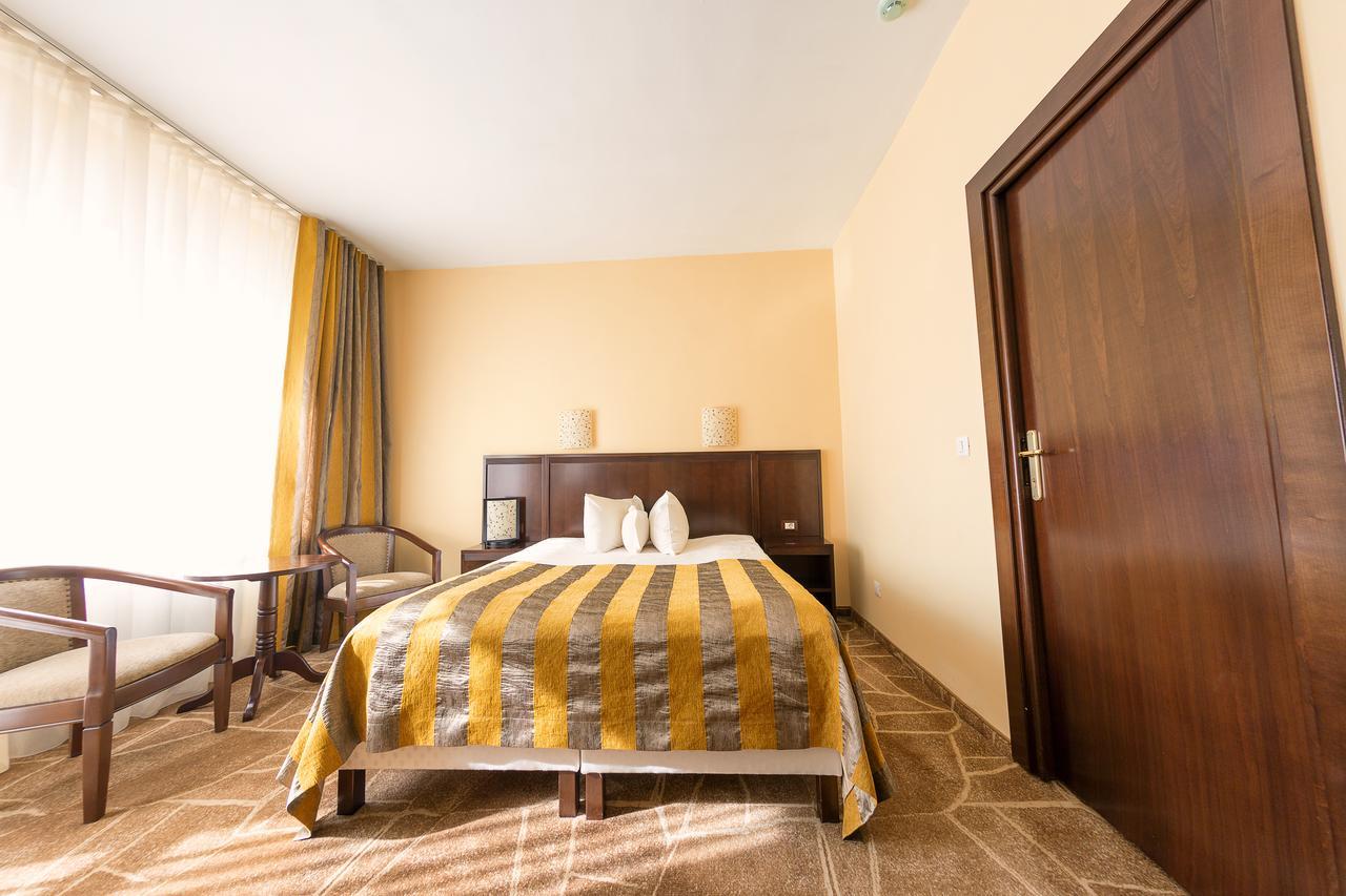 Hotel Parc Alba Iulia Zewnętrze zdjęcie