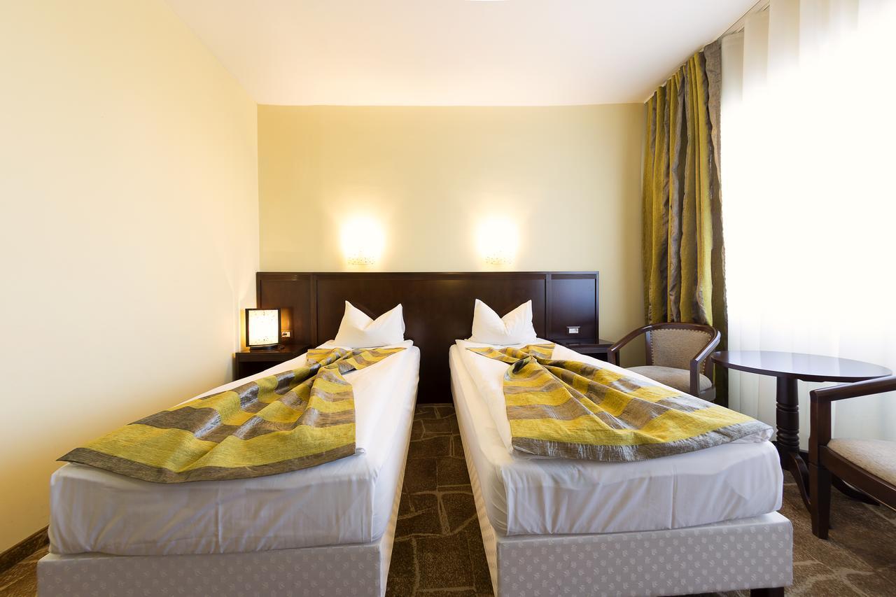 Hotel Parc Alba Iulia Zewnętrze zdjęcie