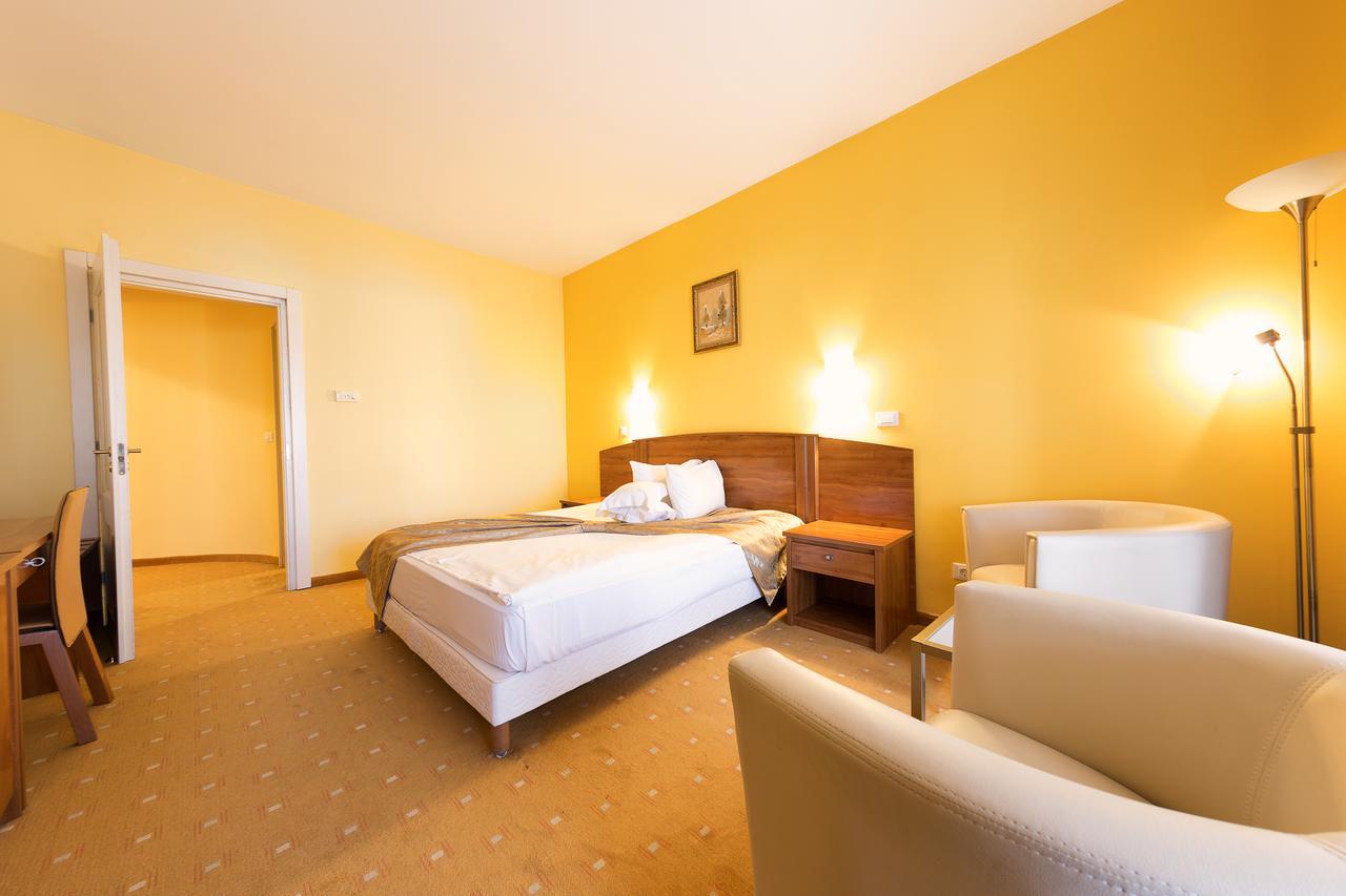 Hotel Parc Alba Iulia Zewnętrze zdjęcie