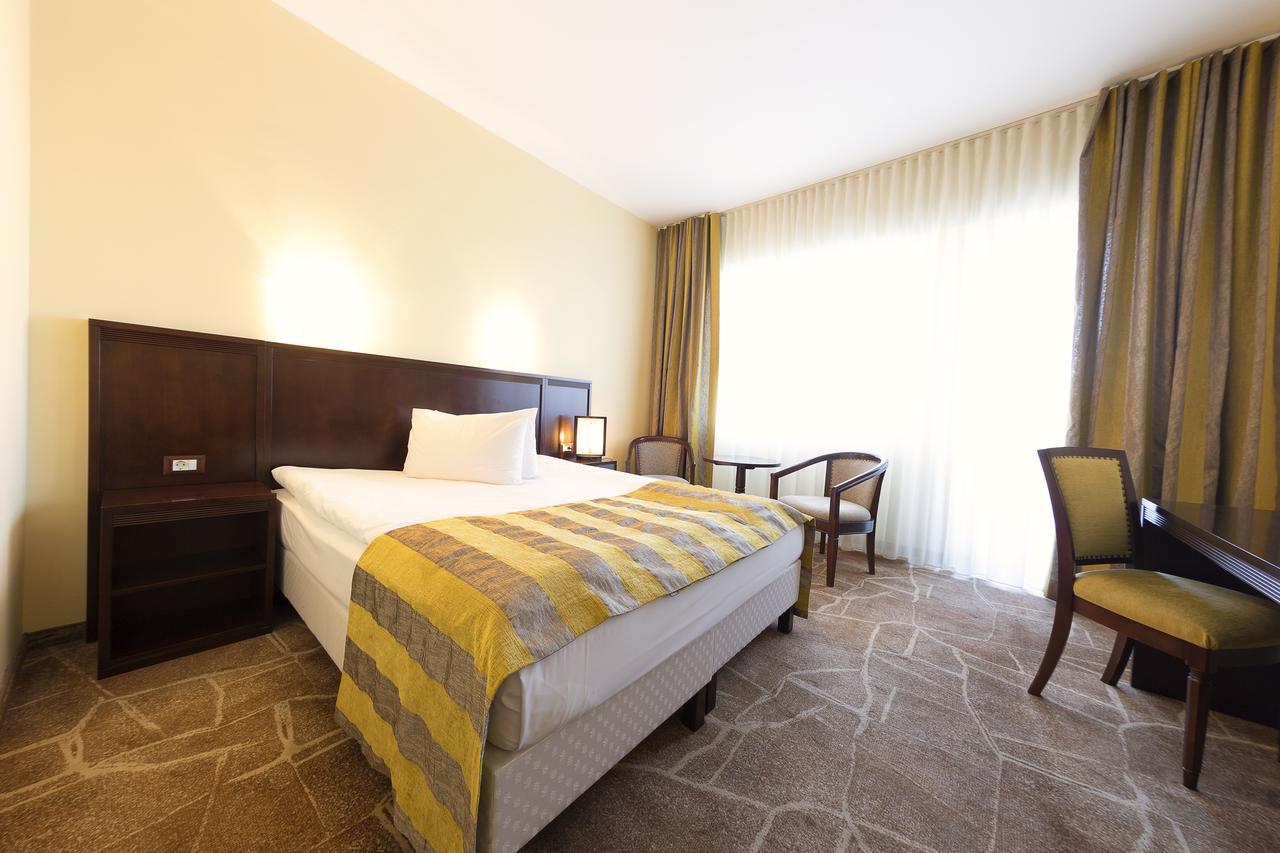 Hotel Parc Alba Iulia Zewnętrze zdjęcie