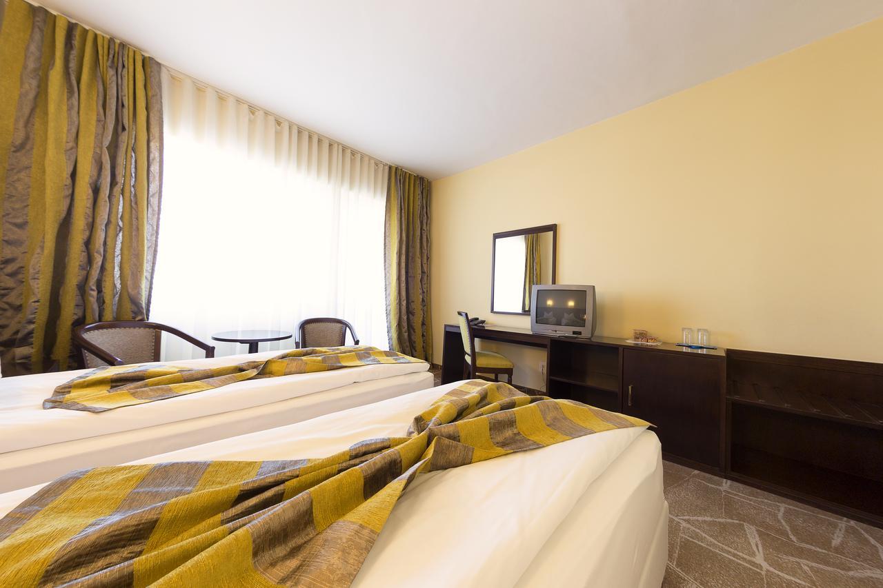 Hotel Parc Alba Iulia Zewnętrze zdjęcie